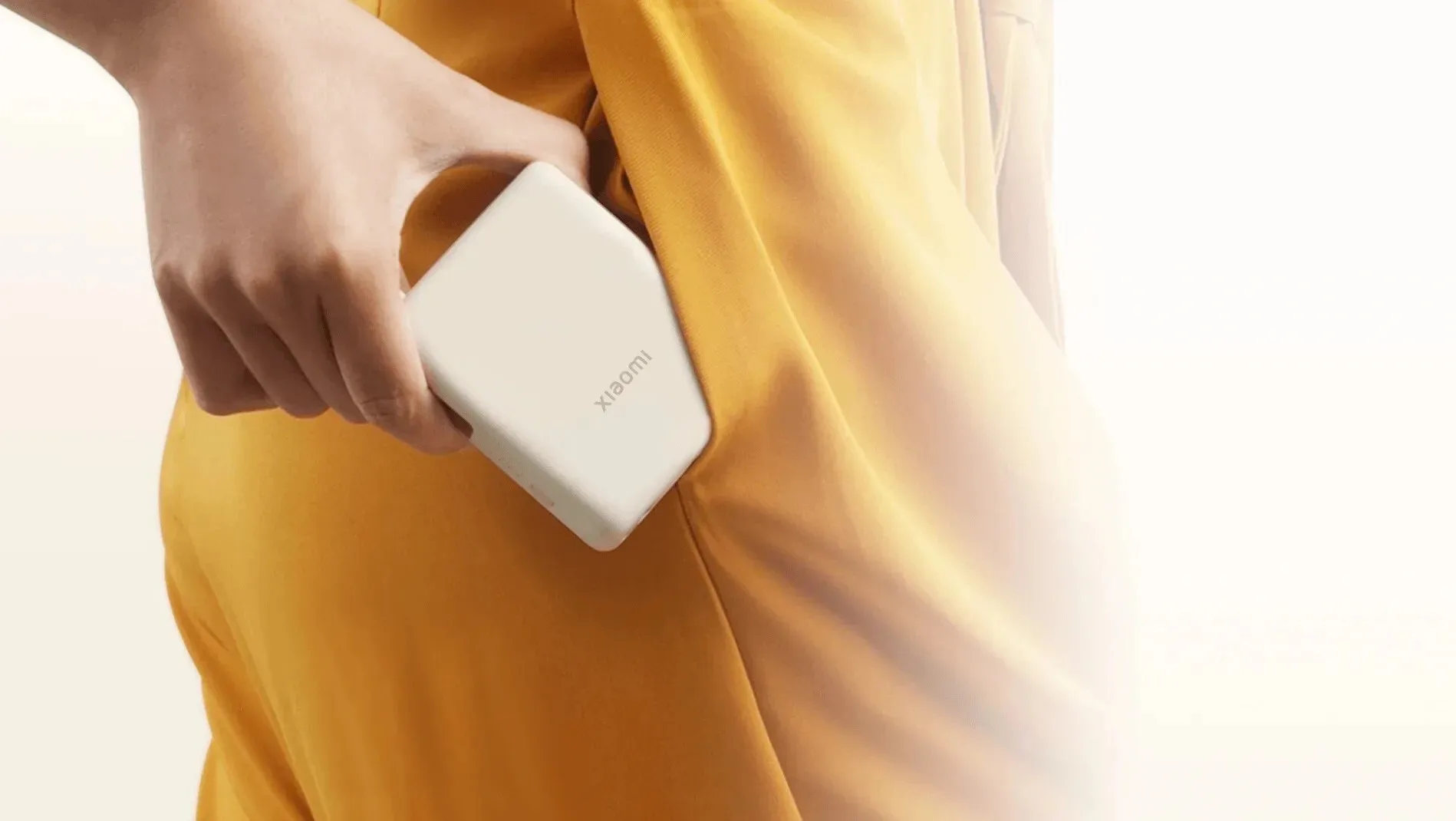 Powerbank Xiaomi 33 Вт 10000 мАч (со встроенным кабелем), бежевый (BHR9333GL)