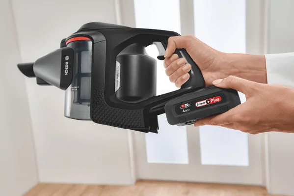 Вертикальный пылесос Bosch BCS82BL24