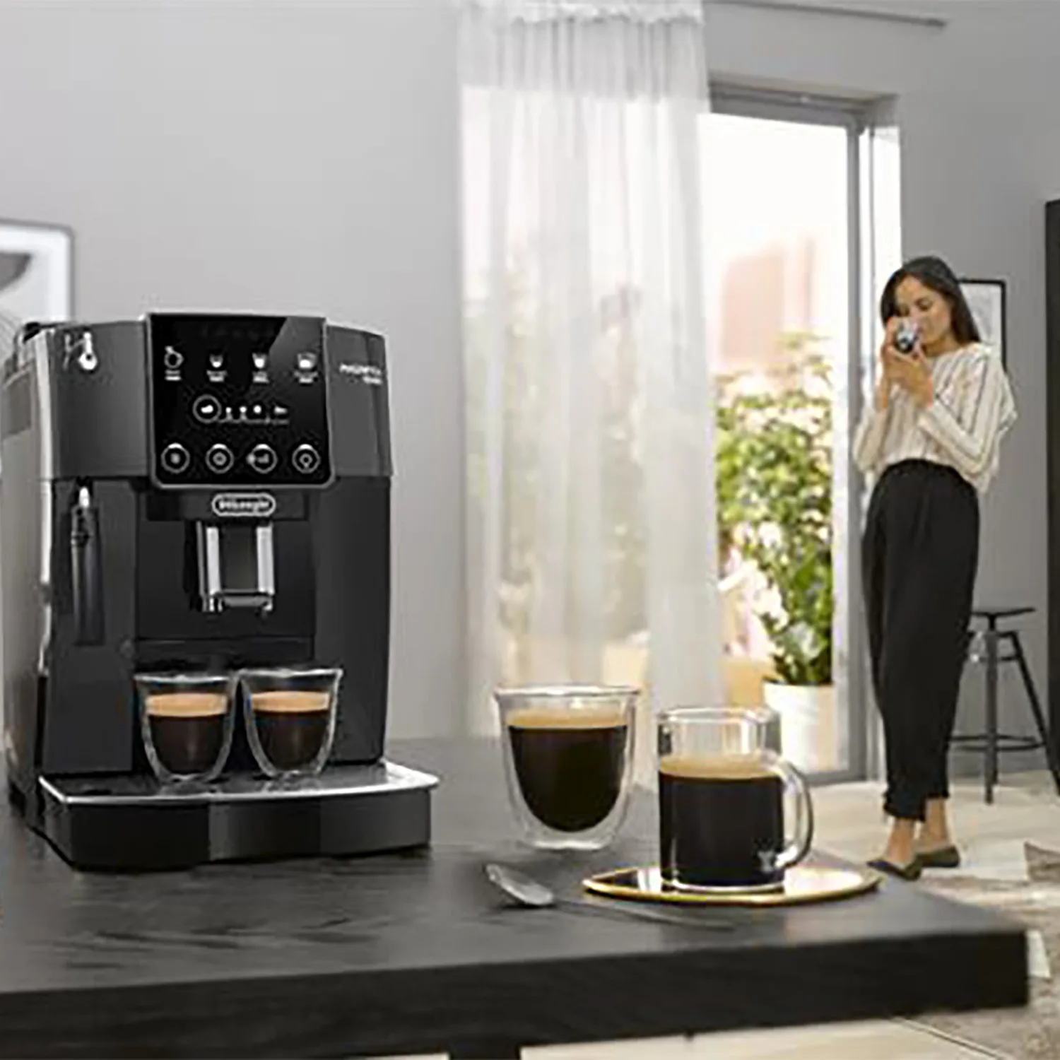 Qəhvə aparatı Delonghi ECAM220.22.GB