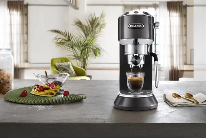 Кофемашина Delonghi EC885.GY