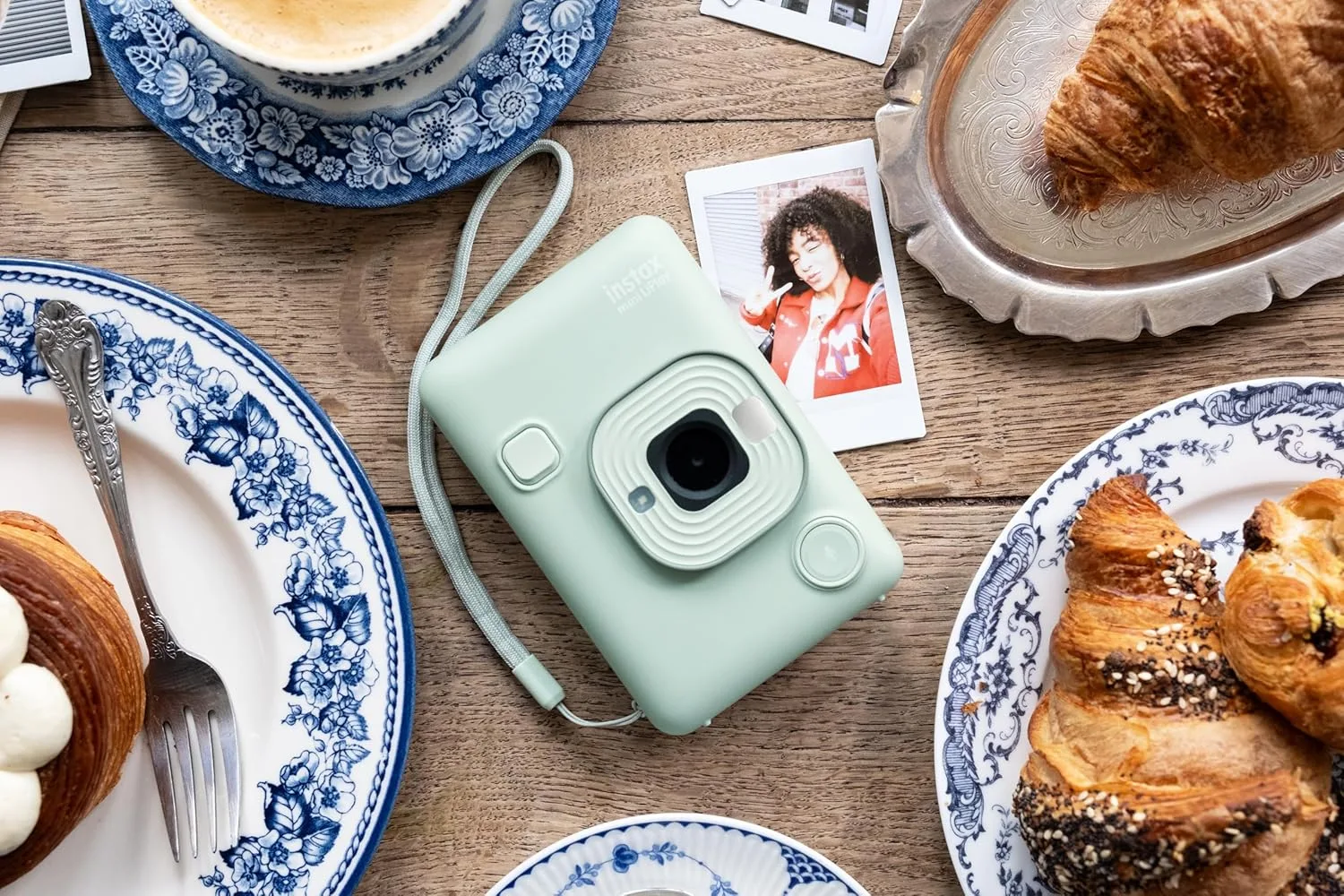 Фотоаппарат Fujifilm Instax Mini Liplay Matcha Green
