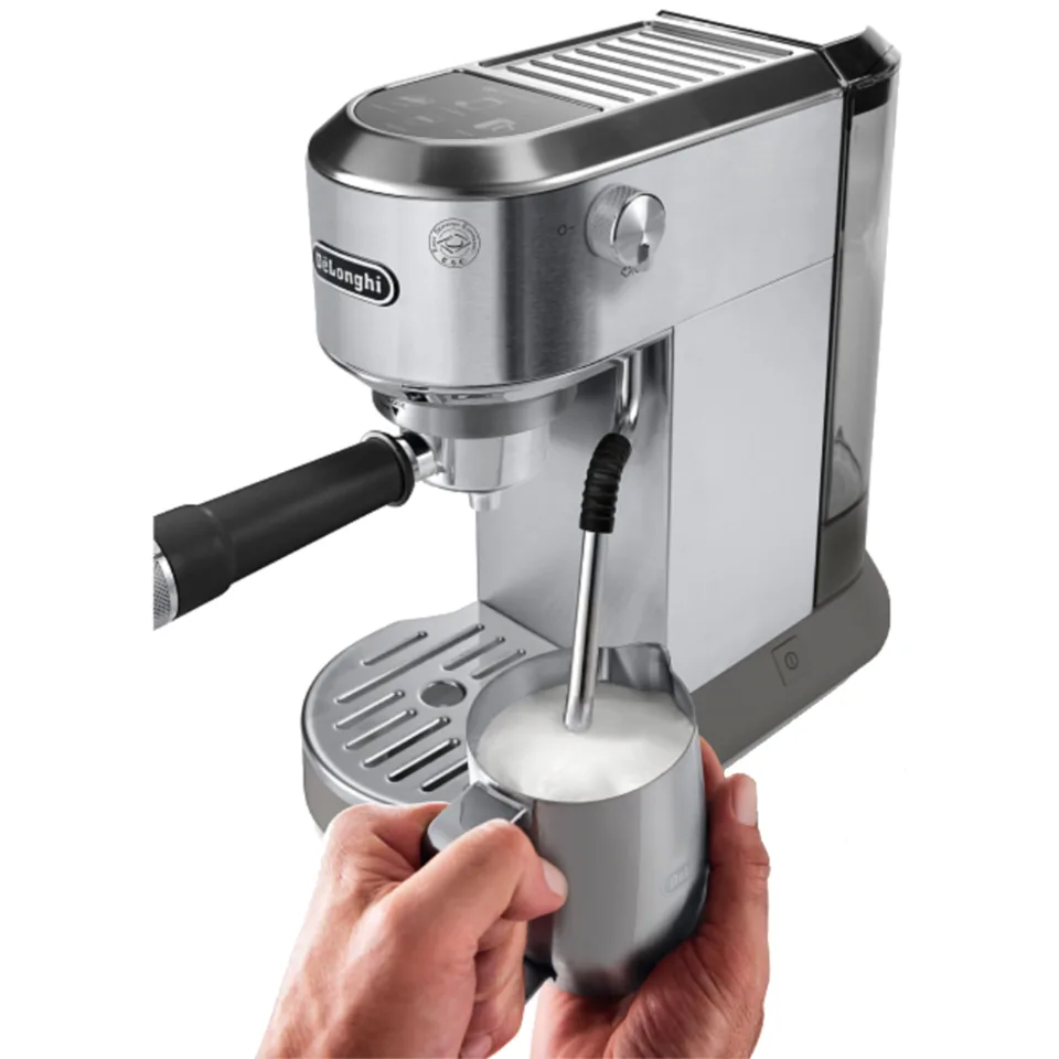 Qəhvə bişirən Delonghi EC890.M