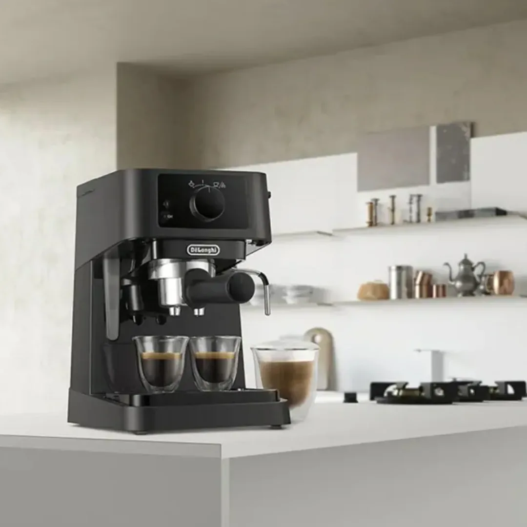 Кофеварка DeLonghi EC235.BK