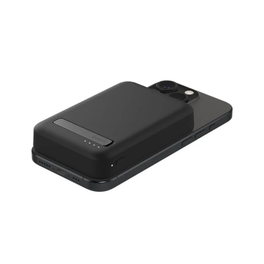 Power bank Belkin 8K Qi2 MagSafe compatible with kick stand Black