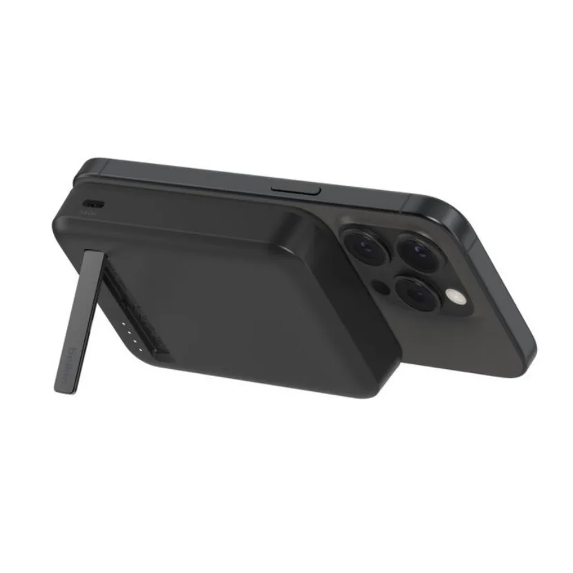 Power bank Belkin 8K Qi2 MagSafe compatible with kick stand Black